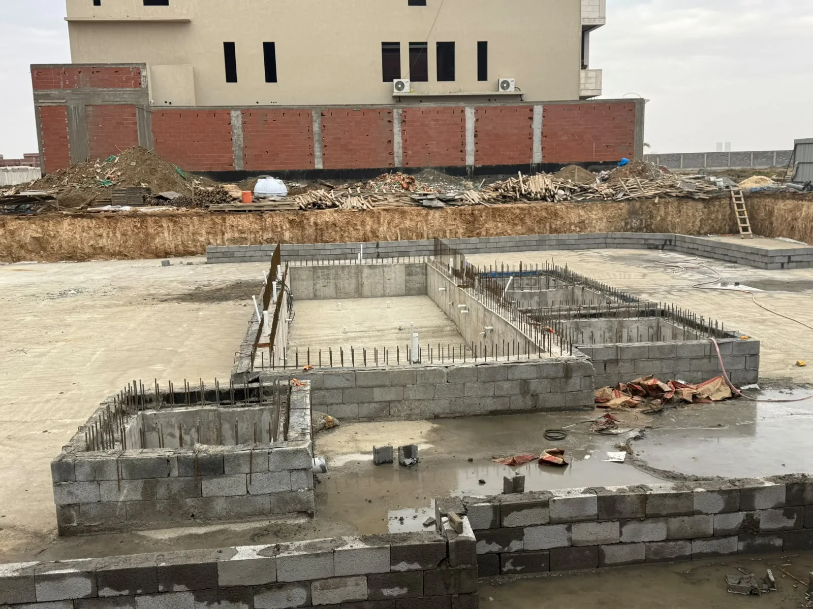بناء مجالس جدة - مرحلة تنفيذ